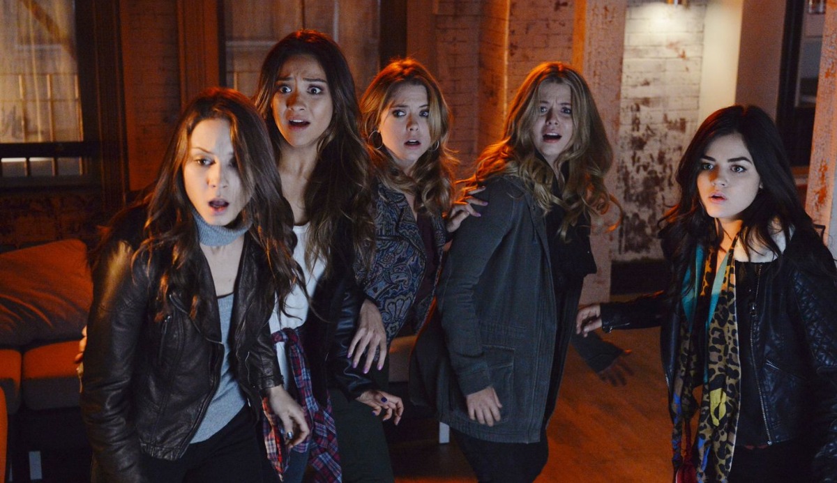 Pretty Little Liars Quiz: Which 1 of 6 Characters Are You? 18
