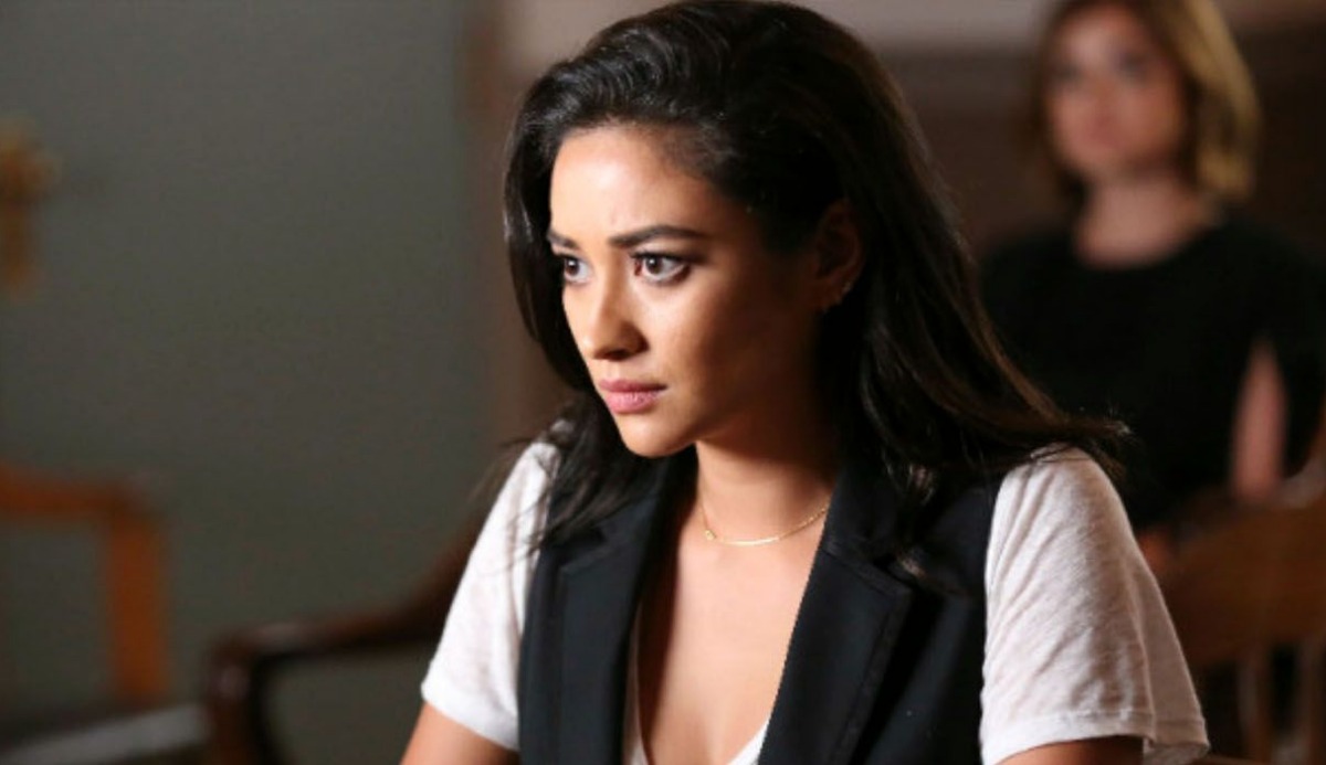 Pretty Little Liars Quiz: Which 1 of 6 Characters Are You? 16