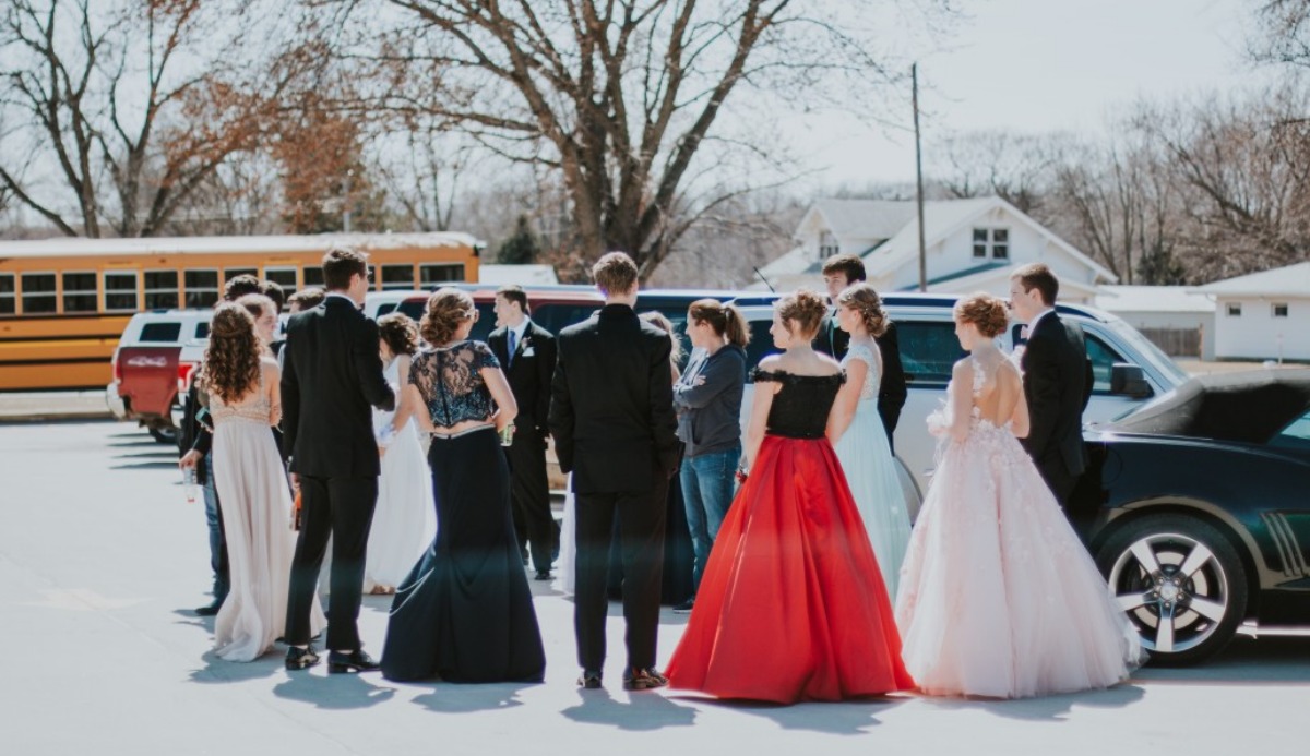 Back to black!! Which dress would you wear?? 🖤🖤 #blackdress #prom #h