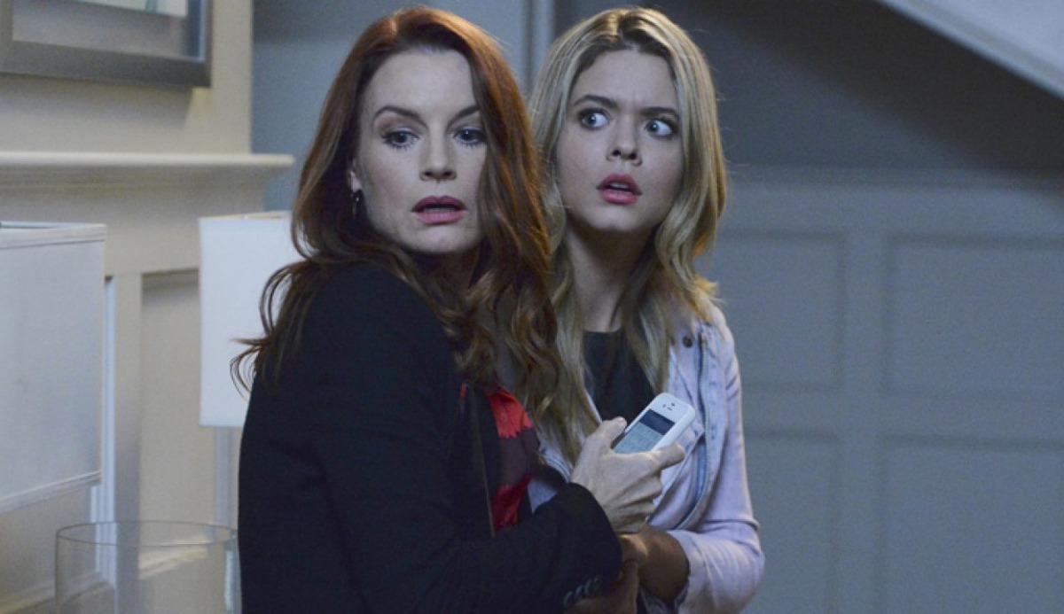 Pretty Little Liars Quiz: Which 1 of 6 Characters Are You? 13