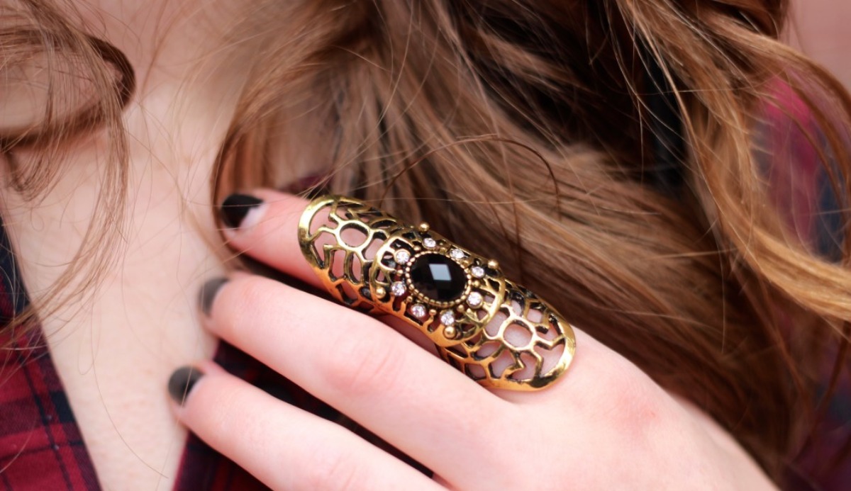 Quiz Should I Wear Gold or Silver? Based on 2023 Tips