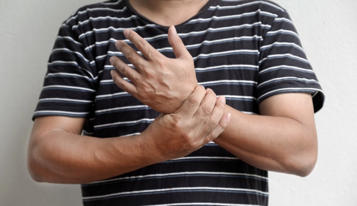 Quiz: Is My Wrist Broken or Sprained? Based on 20 Symptoms 9