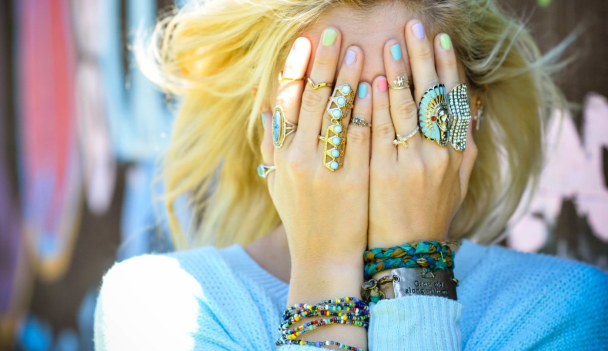 Does Silver Or Gold Jewelry Look Better On Me Quiz