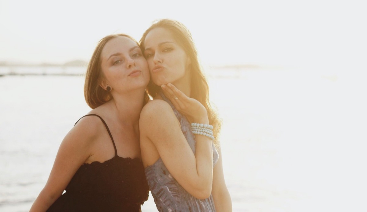 Quiz: Am I in Love with My Best Friend? 100% Honest 11