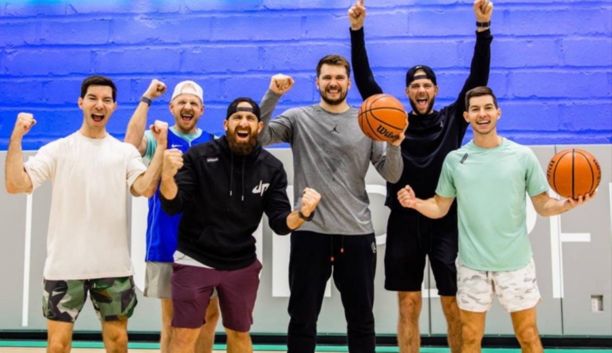 Quiz: Which Dude Perfect Member Are You? 1 of 5 Matching 18