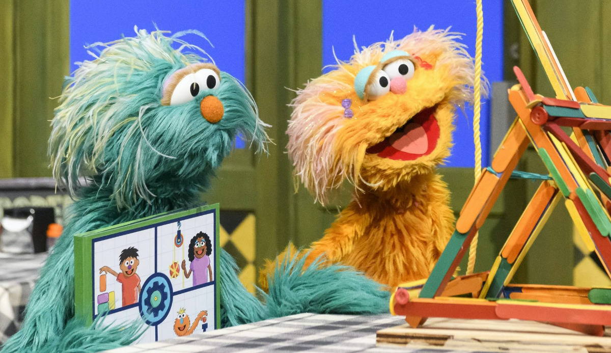 Quiz: Which Sesame Street Character Are You? 1 of 9 Matching 4