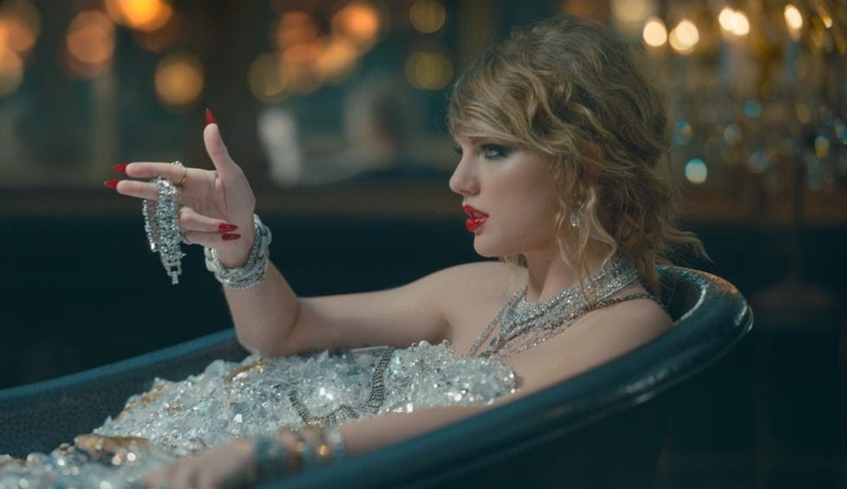 Taylor Swift Lyric Quiz. Just Real Swifties Score 80% 10